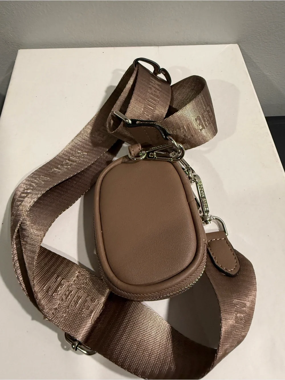 Steve Madden Brown Leather Messenger Crossbody Bag
